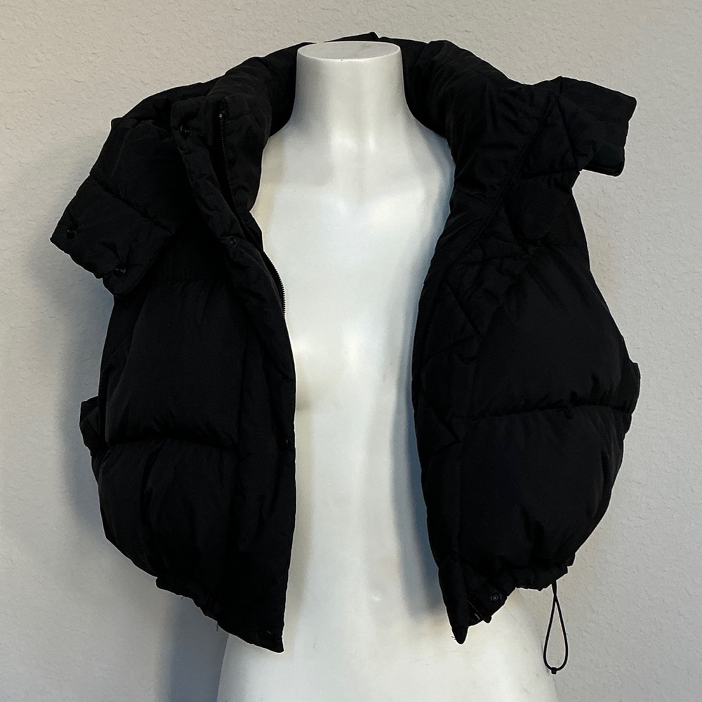 Lululemon Athletica Black Wunder Puff Cropped Puffer Vest - Picture 4 of 12